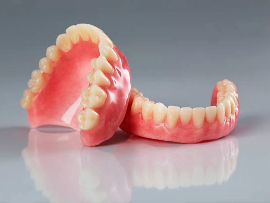 How to clean dentures in Shady Spring and Lochgelly near Oak Hill, Fayetteville, Summersville, Beckley, Princeton, Lewisburg, Fayetteville, and Hinton in Summers County.